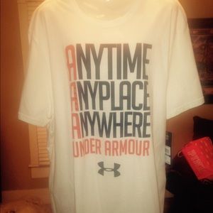 NWT TSHIRT