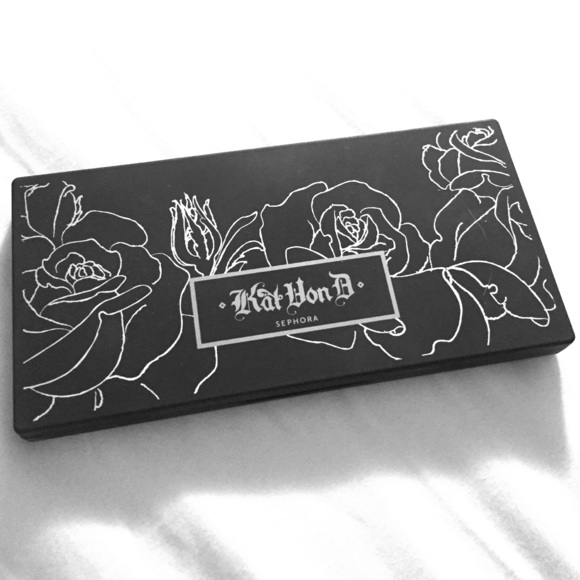 Kat Von D-eyeshadow palette- BEETHOVEN