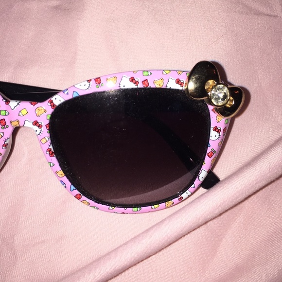 sunglasses bundle - Picture 3 of 3