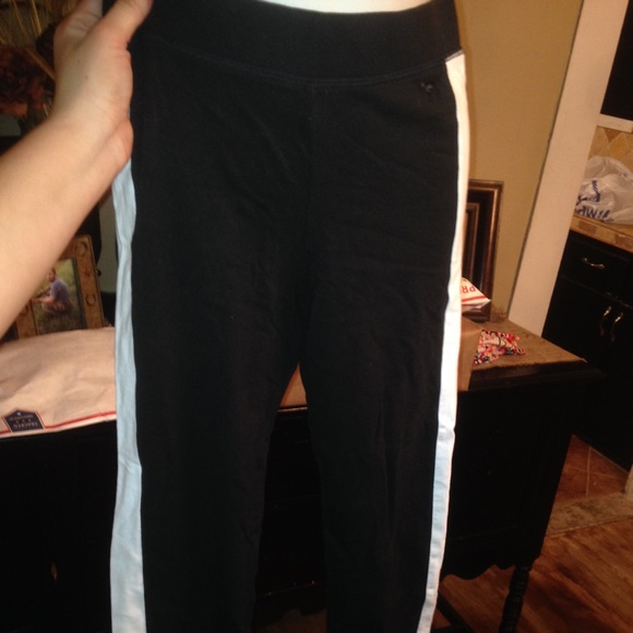 NWT FASHION LEGGINGS