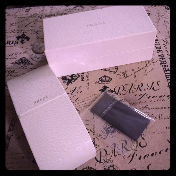 Authentic Sunglass Prada Box