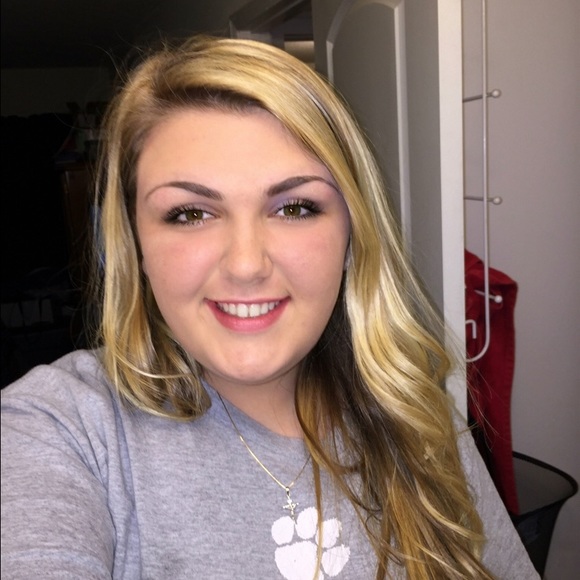 Meet your Posher, Macy