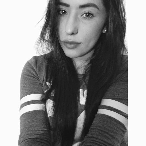 Meet your Posher, Dani - Picture 1 of 1