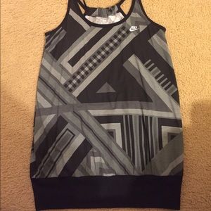 New Nike workout top