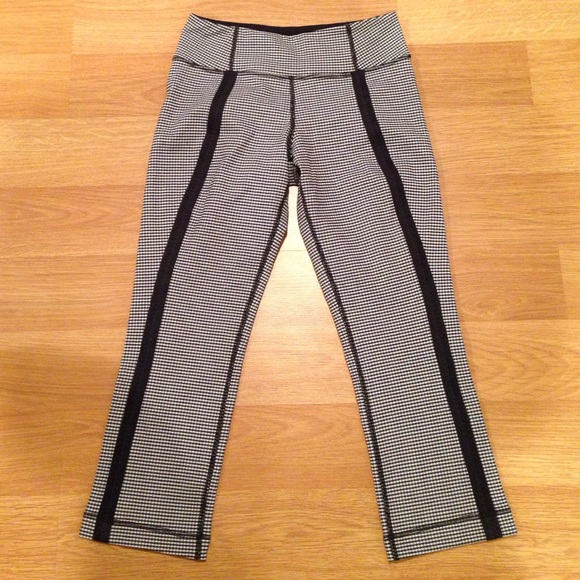 Coast to class's gingham capris size 4 navy & wht