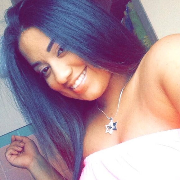 Meet your Posher, Mariely