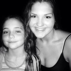 Meet your Posher, Stella