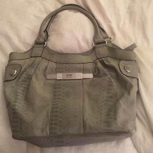 Guess bag. Never worn :)