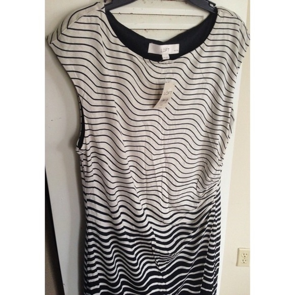 SOLD. Loft  by Ann Taylor Dress/brand new. - Picture 2 of 2