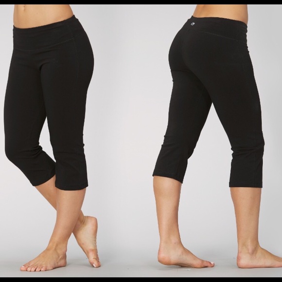 2 PAIRS Tummy Control Capris