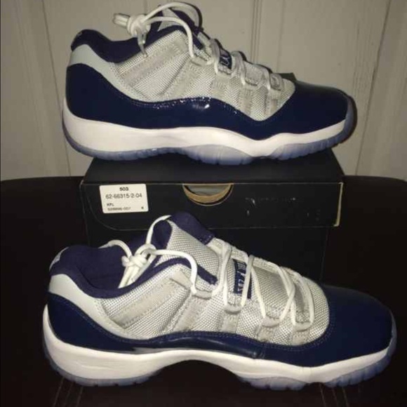 Retro Georgetown 11s - Picture 2 of 4