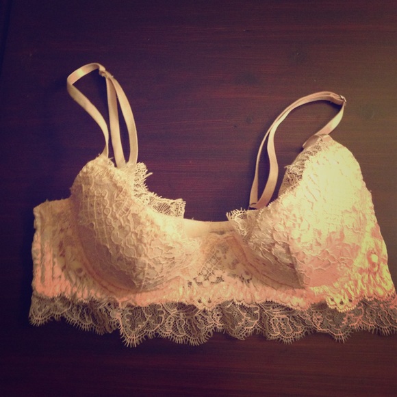 Pink lacy bra (never worn)