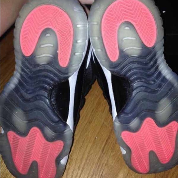 Retro Spacejam Low 11s - Picture 4 of 4