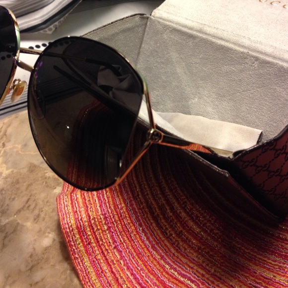 Gucci sunglasses - Picture 2 of 4