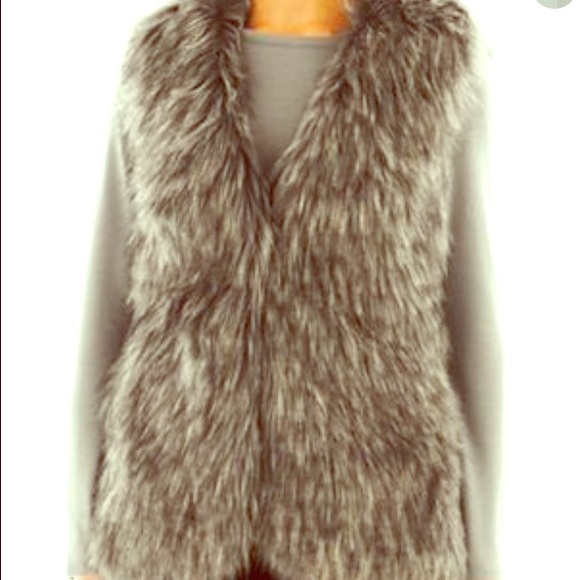 Faux fur vest 🚫sold🚫