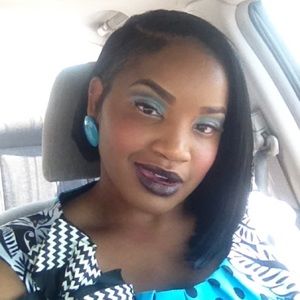 Meet your Posher, Otishia