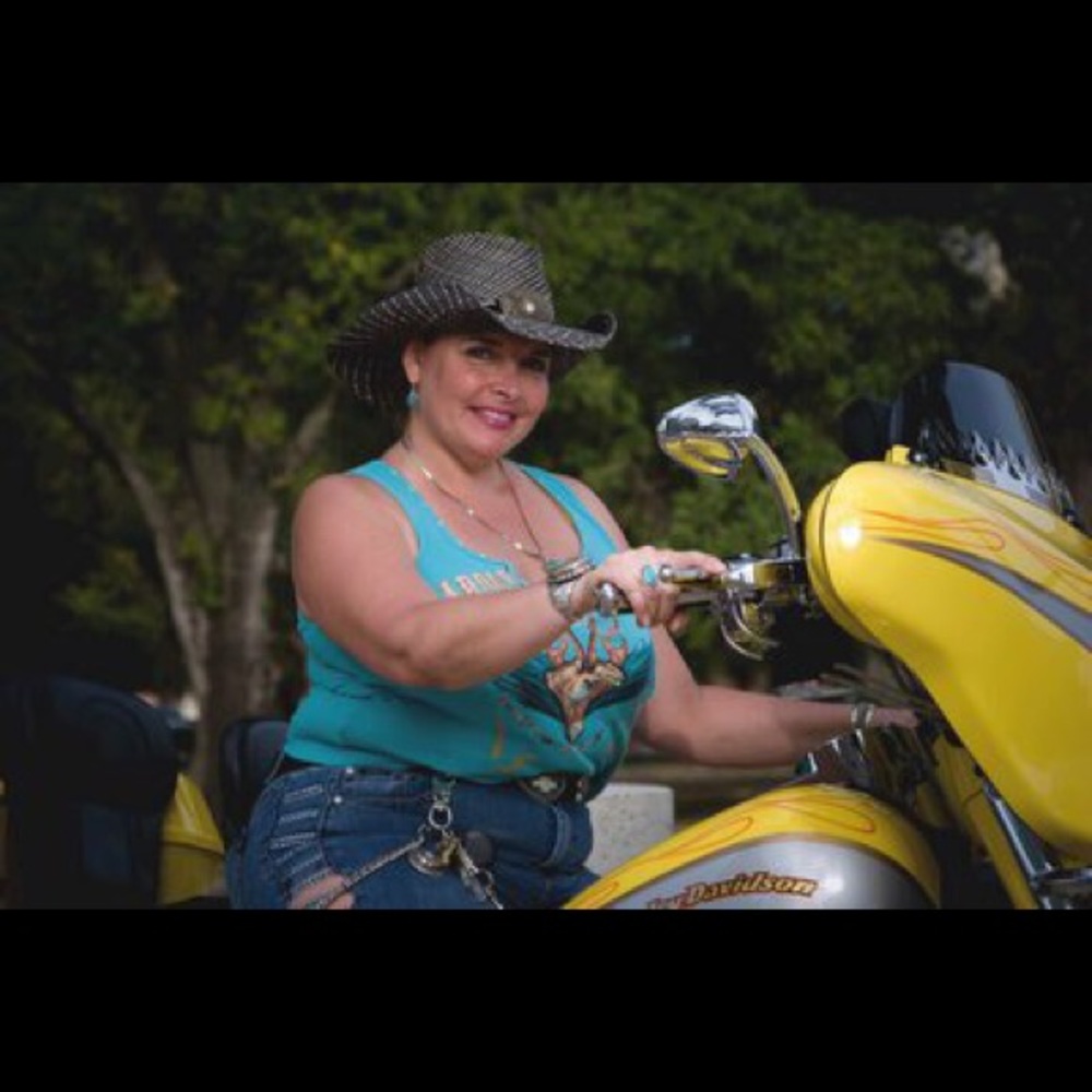 Meet Your Seller Sher Smith Men’s /Women’s Styles