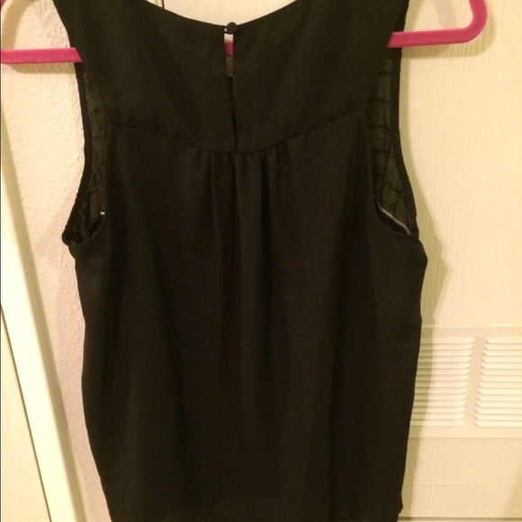 Embroidered black top - Picture 3 of 3