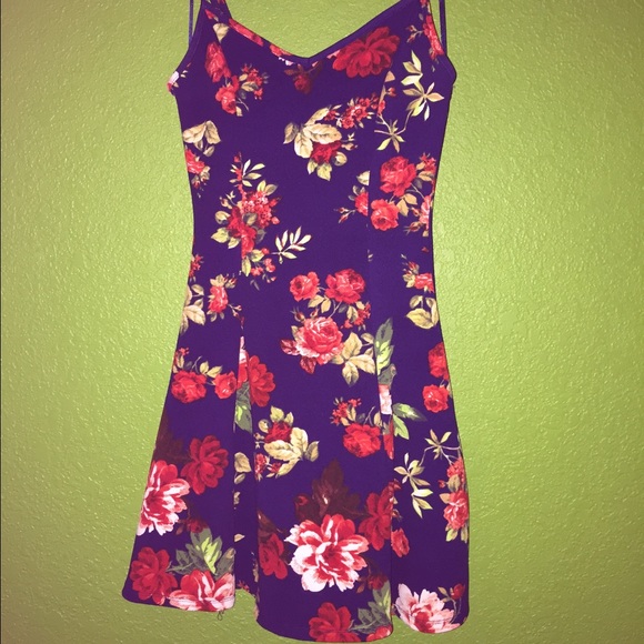 Floral skater dress🌹🍃
