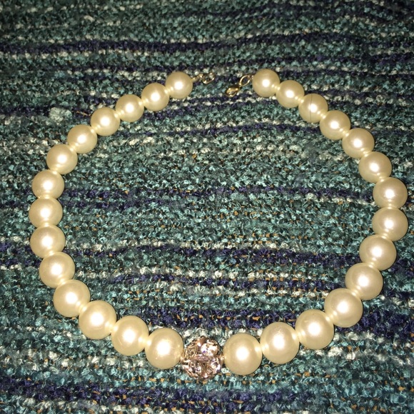 16" large faux pearl necklace