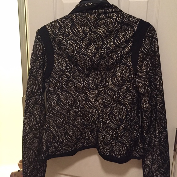 Black Lace Blazer - Picture 3 of 3