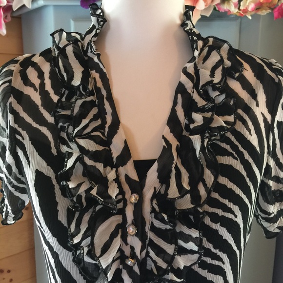 **SALE** Zebra Blouse w/Built in Tank Diamonds too - Picture 2 of 4