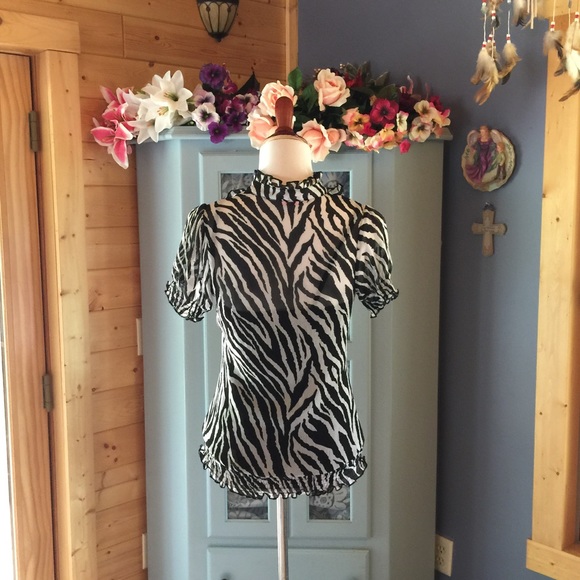 **SALE** Zebra Blouse w/Built in Tank Diamonds too - Picture 4 of 4