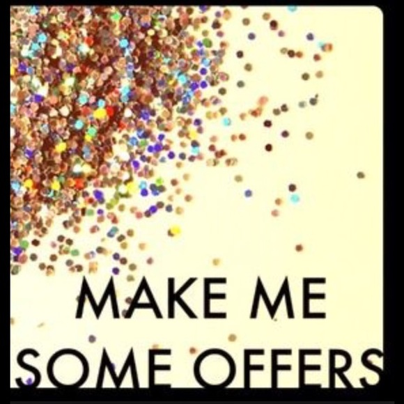 🎀MAKE AN OFFER🎀 NEED TO CLEAR OUT MY CLOSET 💗