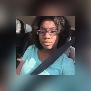 Meet your Posher, Mercedes