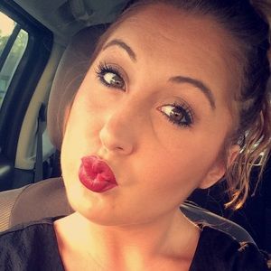 Meet your Posher, Kelsey