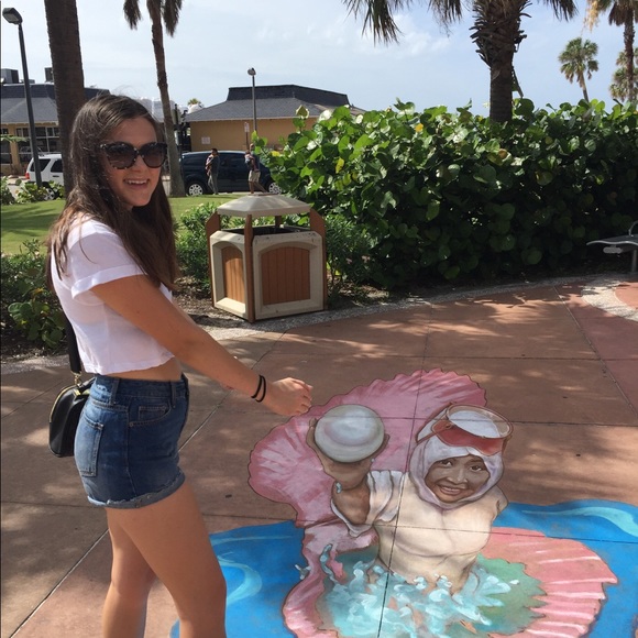 Meet your Posher, Savannah - Picture 2 of 4