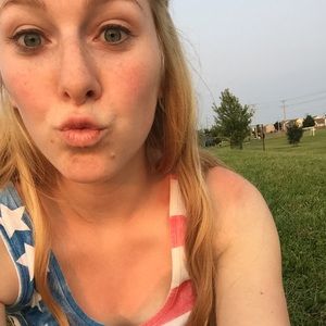 Meet your Posher, Amber