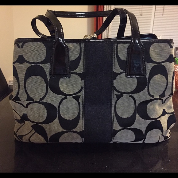 COACH AUTHENTIC SIGNATURE STRIPE KISSLOCK HANDBAG