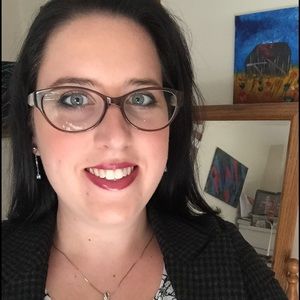 Meet your Posher, Elizabeth