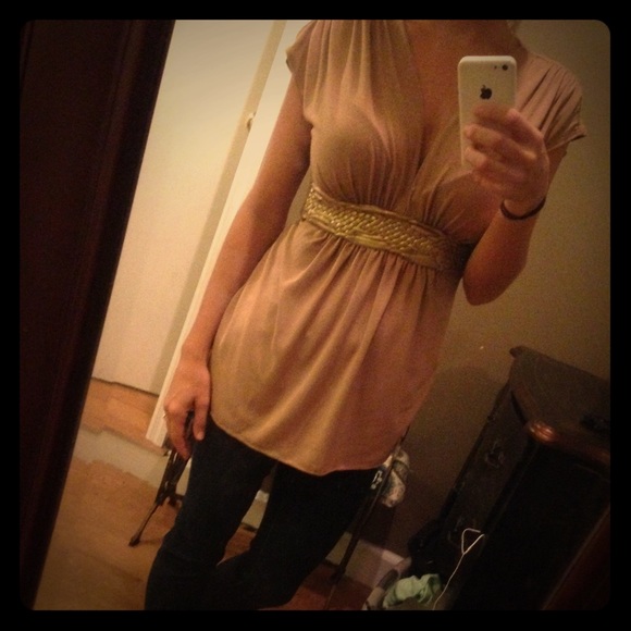 Tan & gold top