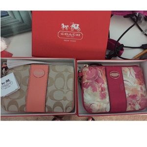 Two brand new coach wristlets 35$ each