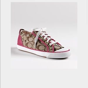 Size 7 coach shoes