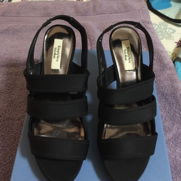Simply Vera Wang Shoes