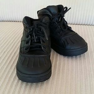 The boots for toddler.