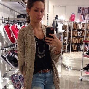 Meet your Posher, Kaytlin