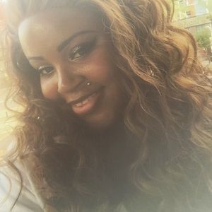 Meet your Posher, Mercedz