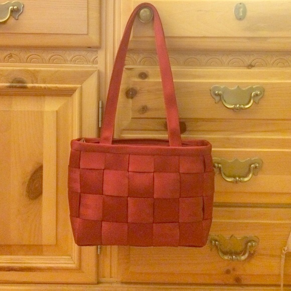 Harveys seatbelt bag
