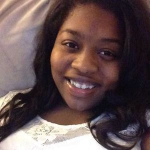 Meet your Posher, Joya