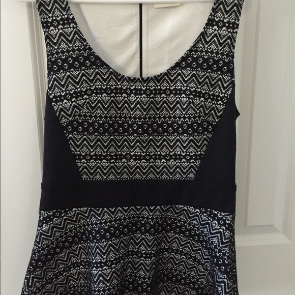 Anthropologie sculpted lace tank - Picture 3 of 3