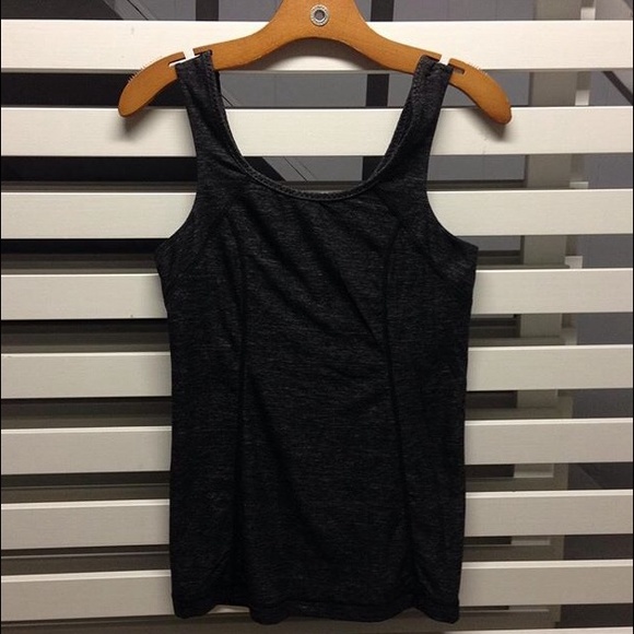 Lululemon top!
