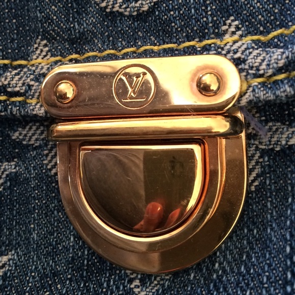 💥Additional pictures of denim Louis Vuitton bag💥 - Picture 3 of 4