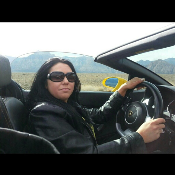 Meet your seller and fellow poster! - Picture 2 of 3