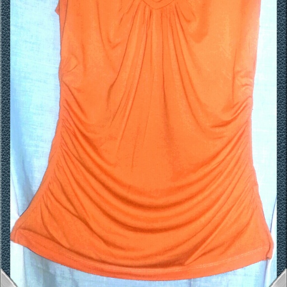 Top - Picture 2 of 2