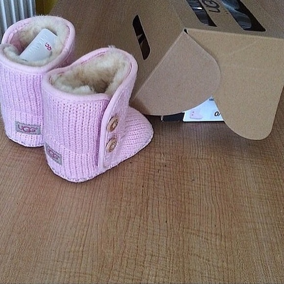 Uggs size 0/1