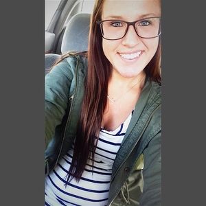 Meet your Posher, Katelyn